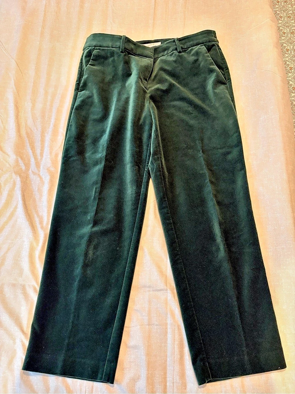 LOFT Straight Leg Pants in Green velvet Like New